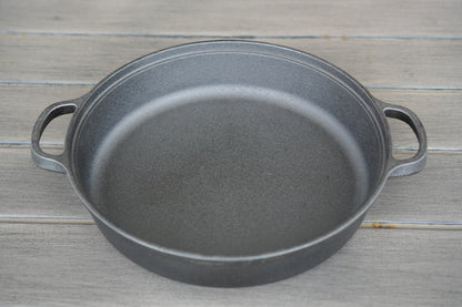 12 inch deep cast iron roasting pan interior close-up