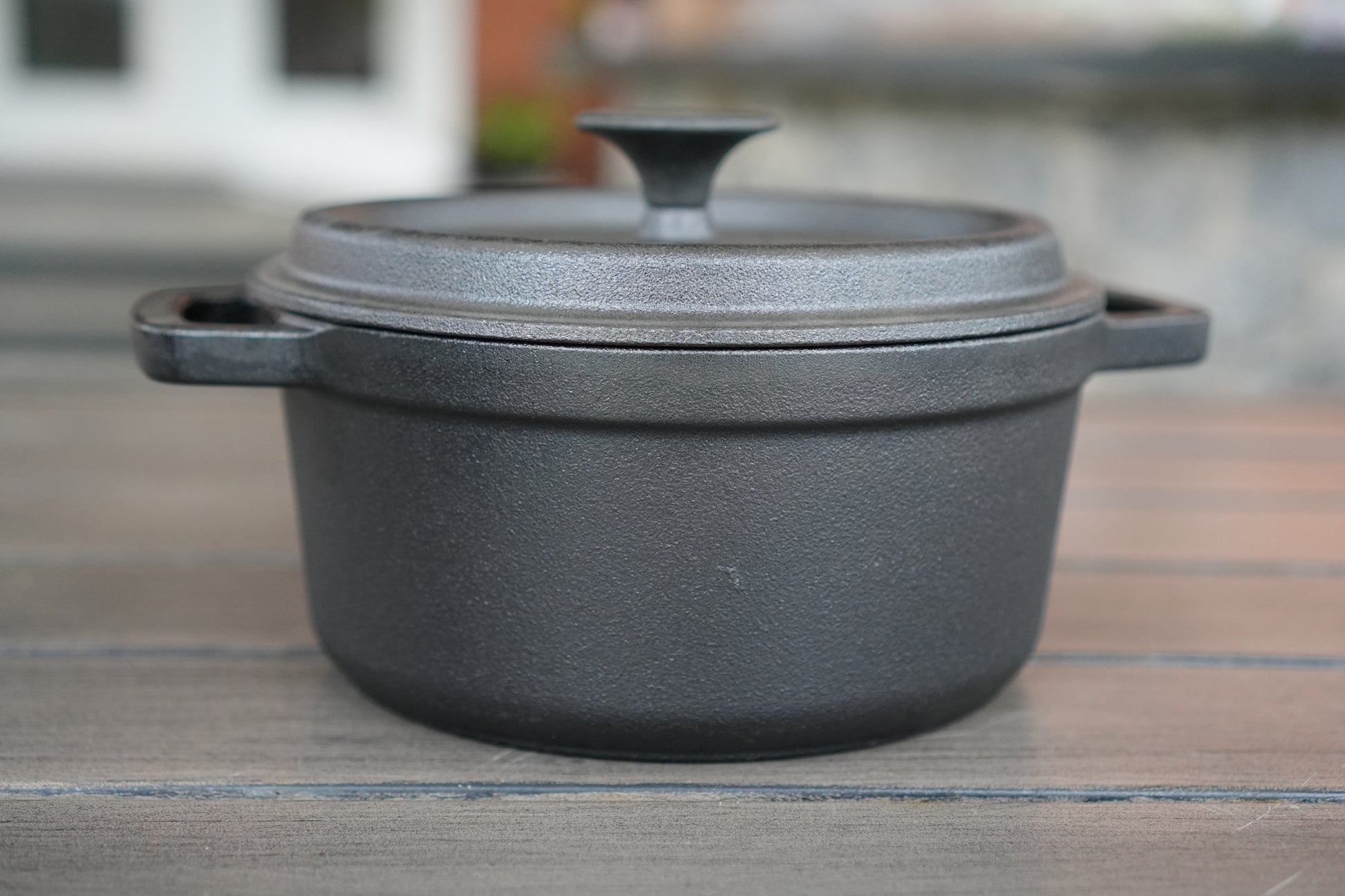 8 inch cast iron Dutch oven product flat lay